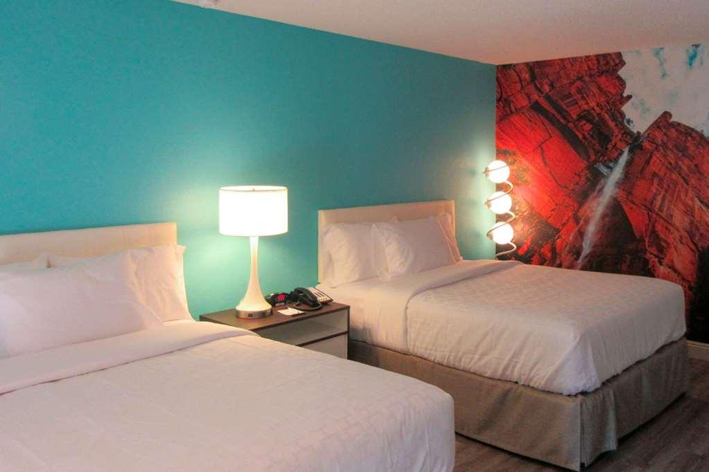Clarion Pointe Fresno Near Yosemite Hotel Ruang foto